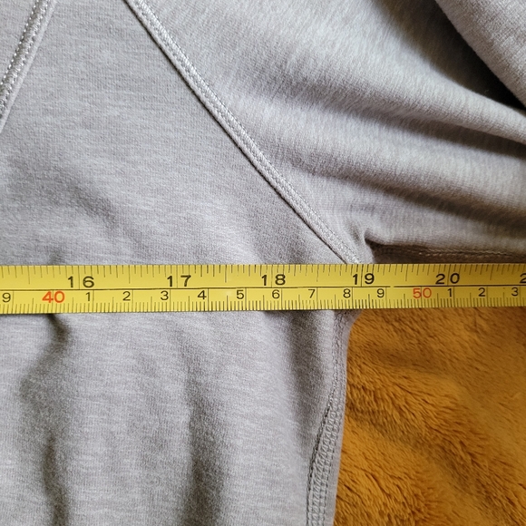 Lululemon Love some Run Long sleeve Heathered light grey 12 - Picture 13 of 13